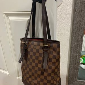 AUTHENTIC 🌹Louis Vuitton Damier Maria’s bucket PM